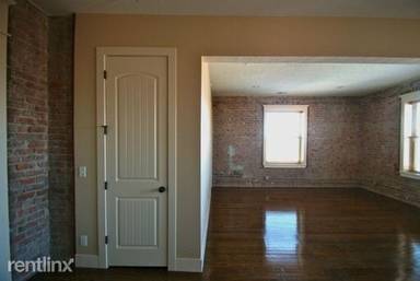 Main picture of 804 Park Ave