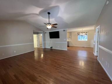 Main picture of 476 Shawnee Dr