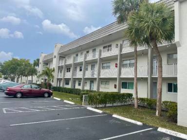 Main picture of 8280 Sunrise Lakes Blvd