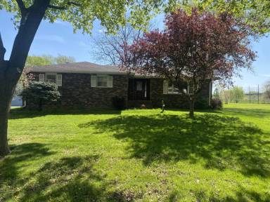 Main picture of 2451 Hamstrom Rd