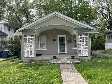 Main picture of 219 S Myrtle St