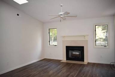 Main picture of 4004 Schooner Cir