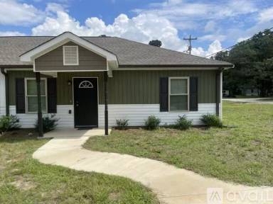Main picture of 205 Doyle St
