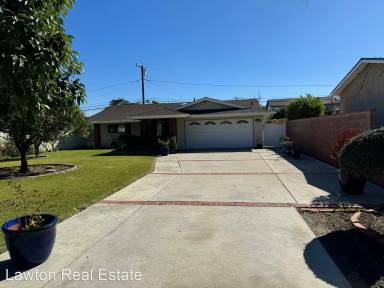Main picture of 10246 Victoria Ave