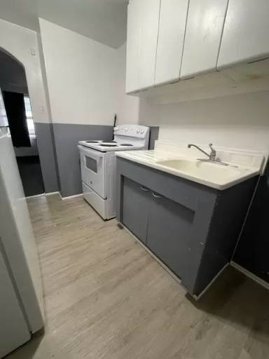 Main picture of 102 Walnut St
