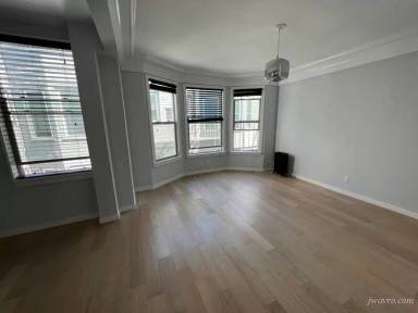 Main picture of 43 Pine St
