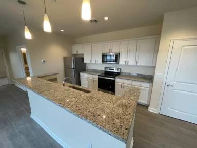 Main picture of 192 Erie Blvd