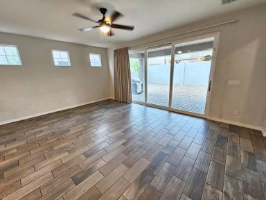 Main picture of 2212 W Betty Elyse Ln