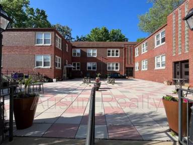 Main picture of 1364 McCausland Ave
