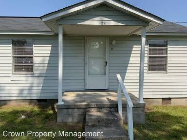 Main picture of 69 Lexington Dr
