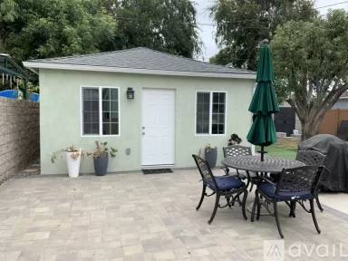 Main picture of 6734 Jellico Ave