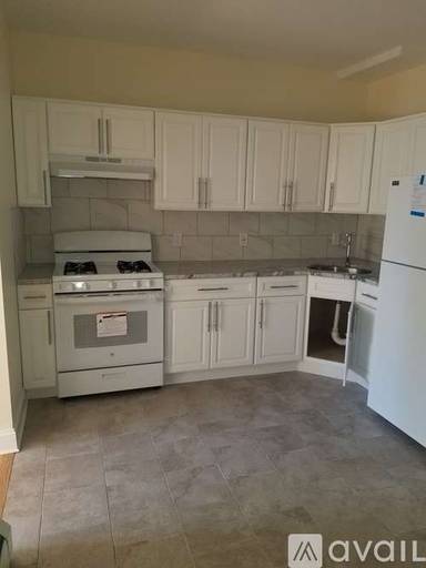 Main picture of 38 Madeleine Ave