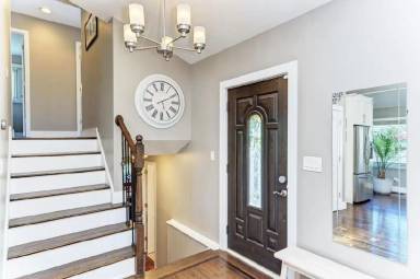 Main picture of 857 Kings Point Dr W