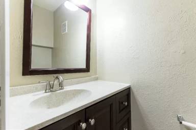 Main picture of 5616 Boca Raton Blvd