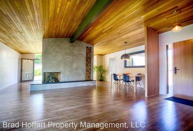 Main picture of 4151 SW 44th Ave