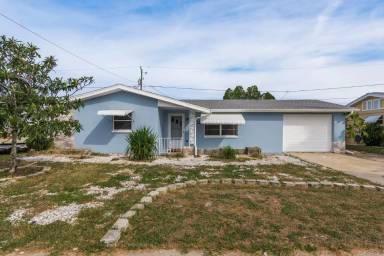 Main picture of 5837 Appletree Rd