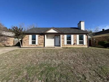 Main picture of 7512 Deer Park Dr