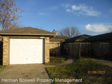 Main picture of 6649 S Creek Dr