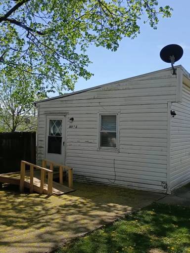 Main picture of 149 E Middle St