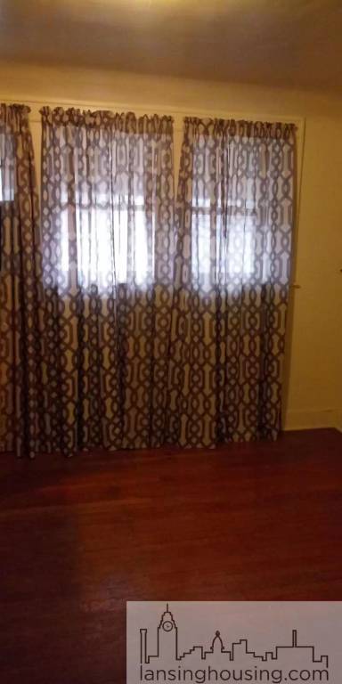 Main picture of 1118 W Kalamazoo St