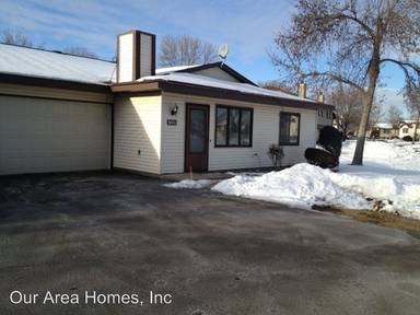 Main picture of 8634 S Maplebrook Cir