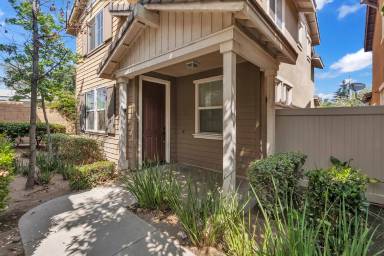 Main picture of 8798 Nozay Ln