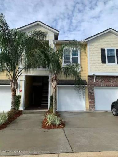 Main picture of 218 Larkin Pl