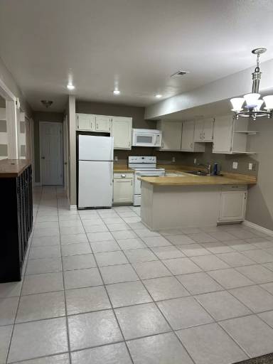 Main picture of 1704 Hickory Ln