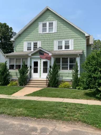 Main picture of 8 Washington Ave