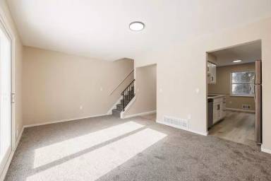 Main picture of 14 Elm St
