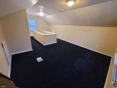 Main picture of 92 Murphy Ave