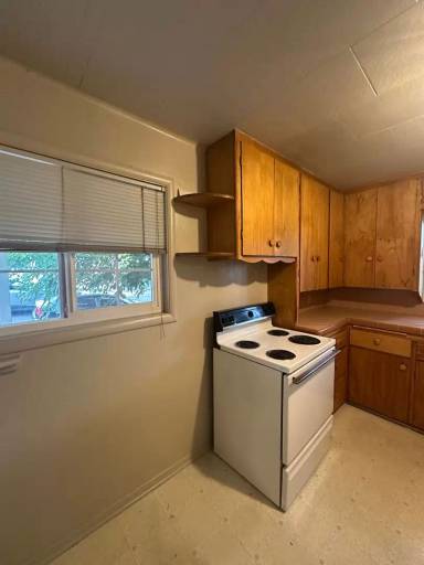 Main picture of 94 Pine St