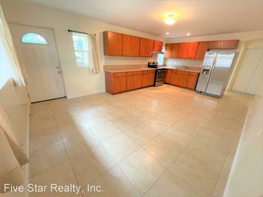 Main picture of 3120 Winam Ave