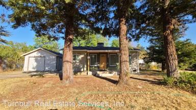 Main picture of 2210 American Ave