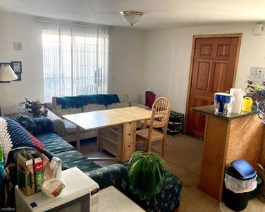 Main picture of 2400 Grant St