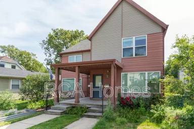 Main picture of 2061 Bellefontaine St