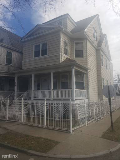 Main picture of 498 Norwood St