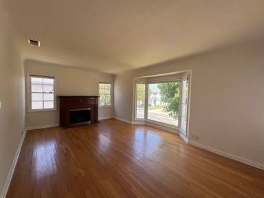 Main picture of 8111 Yorktown Ave