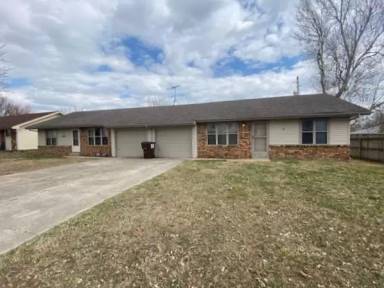 Main picture of 4364 S Glenn Ave