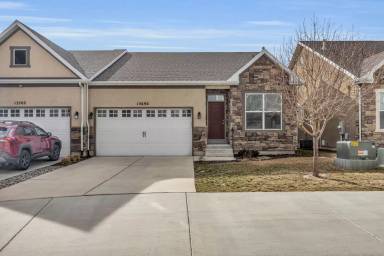 Main picture of 13696 S Glengarry Ln