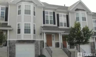 Main picture of 1903 Briar Woods Ln