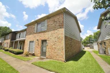Main picture of 317 Pinchback Rd
