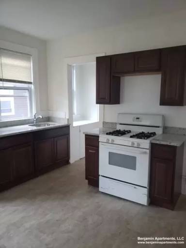 Main picture of 250 Belgrade Ave