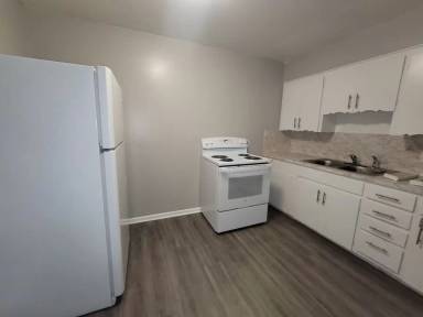 Main picture of 5323 E 12th St