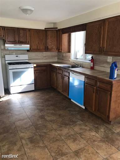 Main picture of 132 Park St