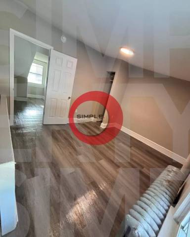 Main picture of 828 Madison Ave