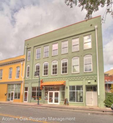 Main picture of 107 E Parrish St