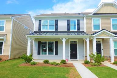 Main picture of 160 Xander Dr