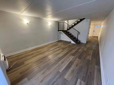 Main picture of 300 N 25th St