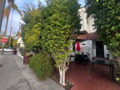 Main picture of 1315 Anacapa St
